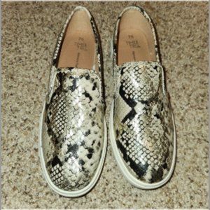 Time & Tru Memory Foam Faux Snake Skin Shoes